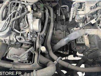renault-master-1468259-48200263
