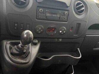 renault-master-1468259-48200268