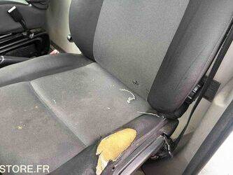 renault-master-1468259-48200269
