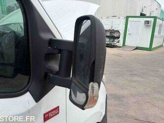 renault-master-1468259-48200272