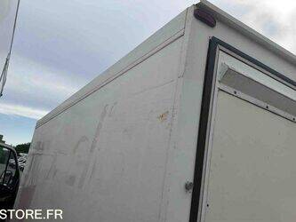 renault-master-1468259-48200279