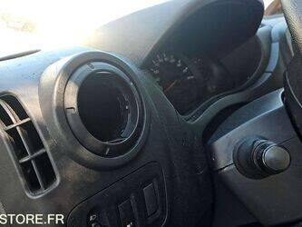 renault-master-1468263-48200473