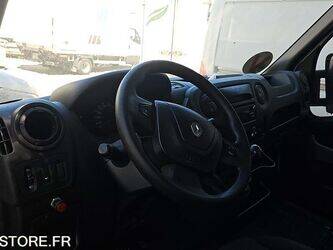 renault-master-1468263-48200513