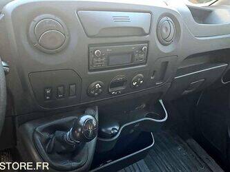 renault-master-1468263-48200514