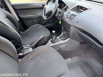 2010-peugeot-206-1468266-48200593