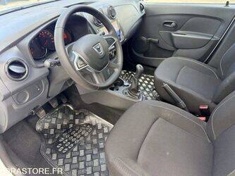 2020-dacia-sandero-1468269-48200676