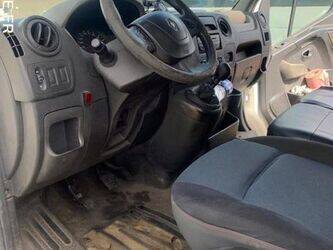 2011-renault-master-1468272-48200757
