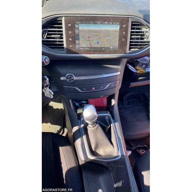 2015 Peugeot 308-48200813