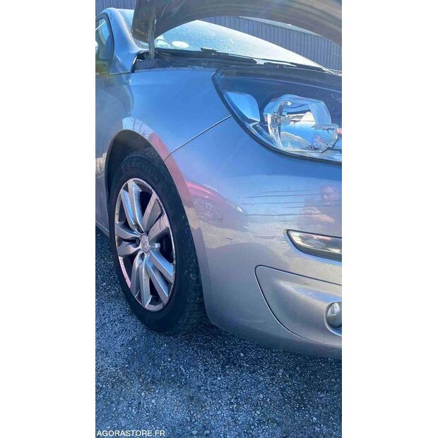 2015 Peugeot 308-48200833