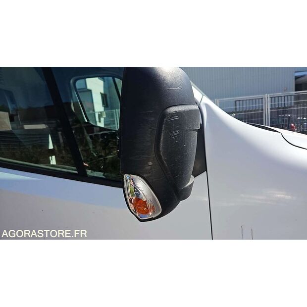 Renault Master-48201130