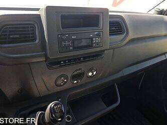 renault-master-1468281-48201141