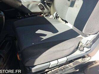 renault-master-1468281-48201165