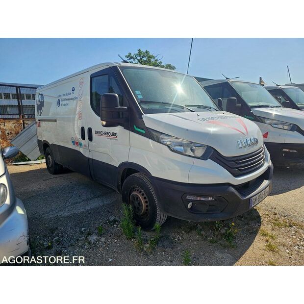2023 Iveco 35S14N-48201329