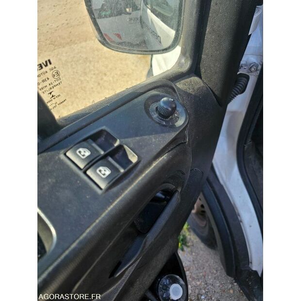 2023 Iveco 35S14N-48201338