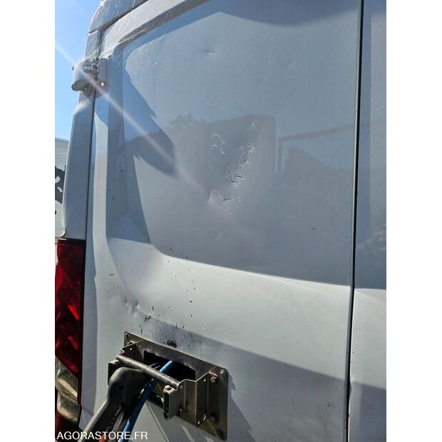 2023 Iveco 35S14N-48201358