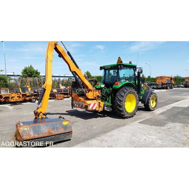 2015 JOHN DEERE 6110M-48201666