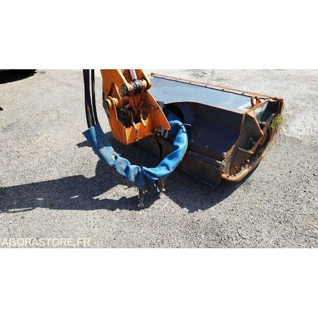 2015 JOHN DEERE 6110M-48201673