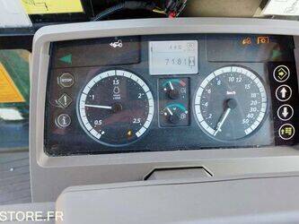 2015-john-deere-6110m-48201679