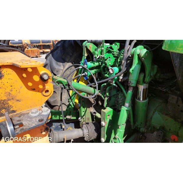 2015 JOHN DEERE 6110M-48201681