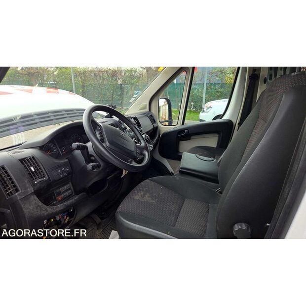 2016 Peugeot BOXER-48201826