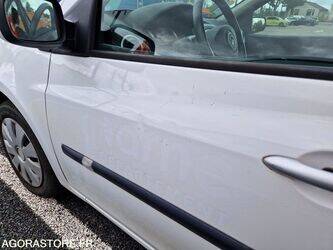 2008-renault-clio-1468298-48201970