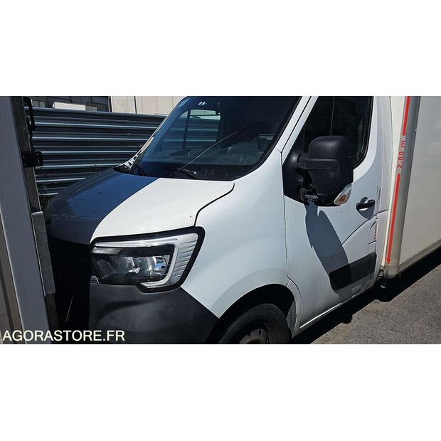 2020 Renault Master-48202097