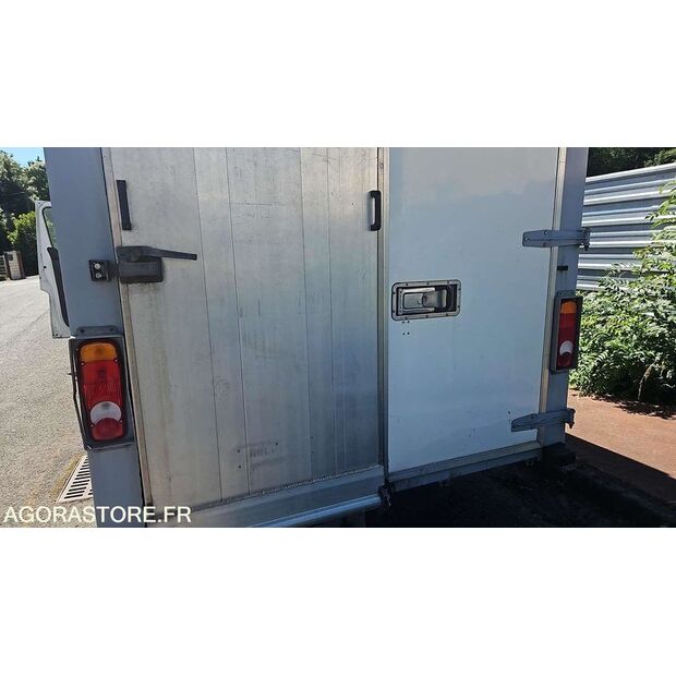 2020 Renault Master-48202113
