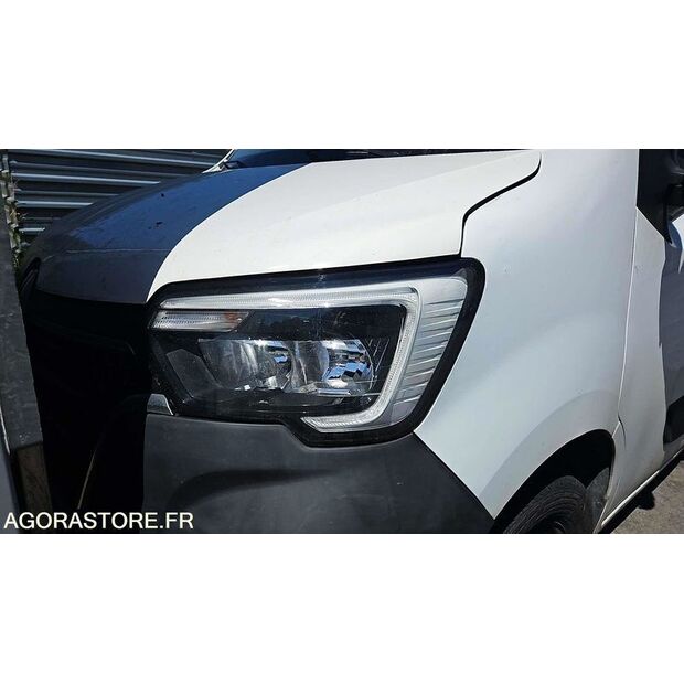 2020 Renault Master-48202124