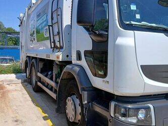 2011-renault-premium-1468305-48202226