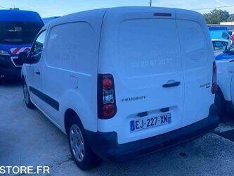 2017-peugeot-partner-1468309-48202332