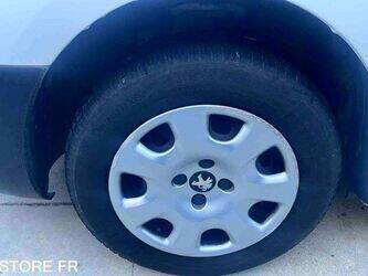 2017-peugeot-partner-1468309-48202339