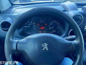 2017-peugeot-partner-1468309-48202346