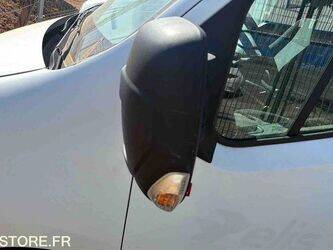 renault-master-1468316-48202507