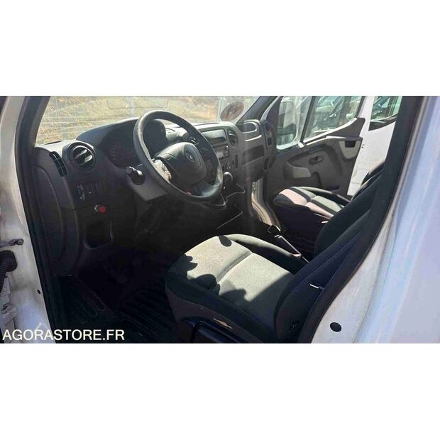 Renault Master-48202522