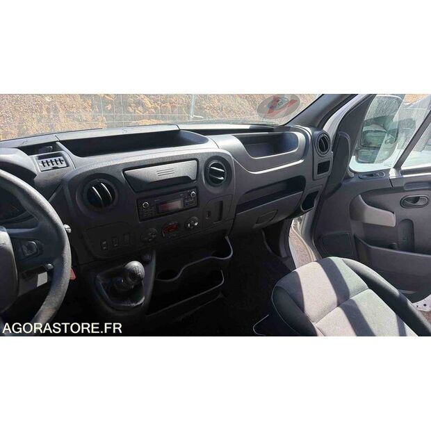 Renault Master-48202526