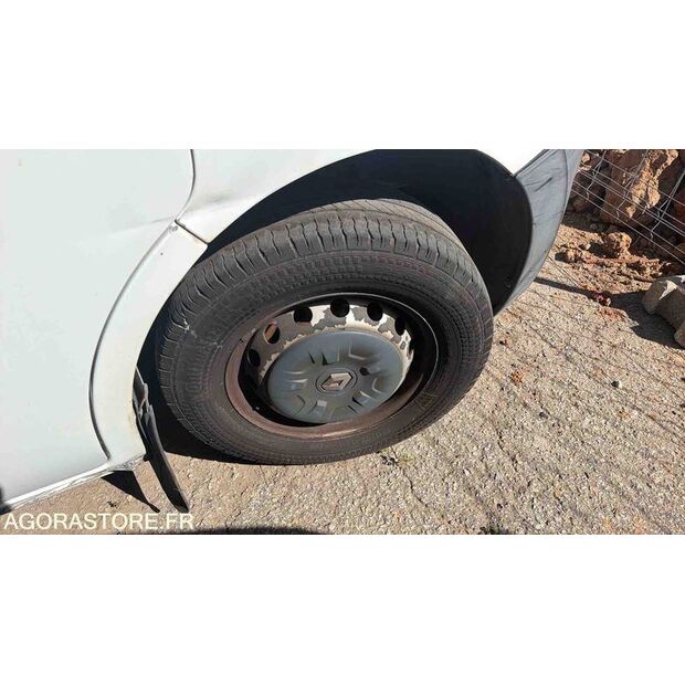 Renault Master-48202548