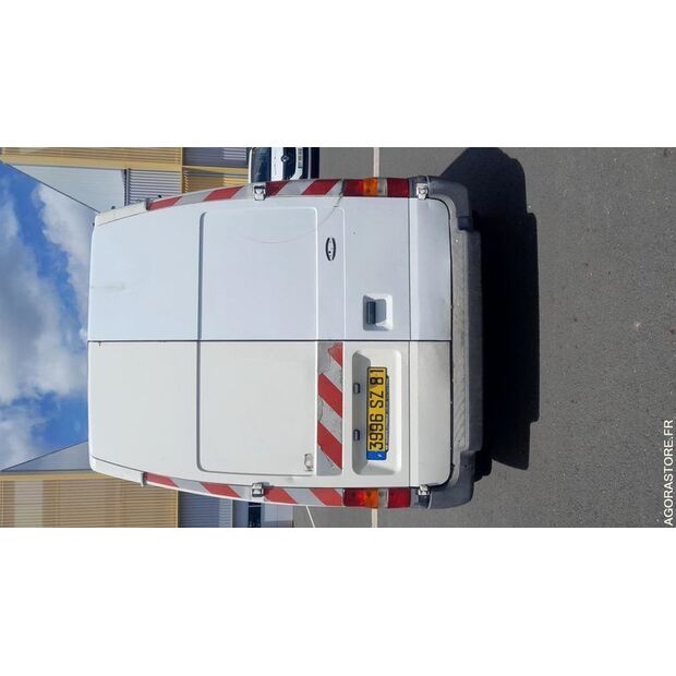 2006 Ford TRANSIT-48203380