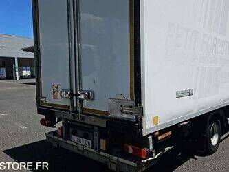 2015-iveco-eurocargo-1468338-48203484