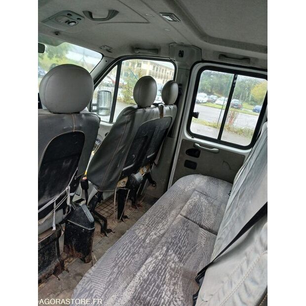 2005 Renault Master-48203772
