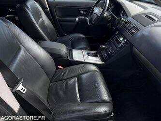 2011-volvo-xc90-48203904