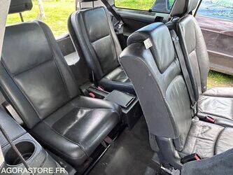 2011-volvo-xc90-48203907