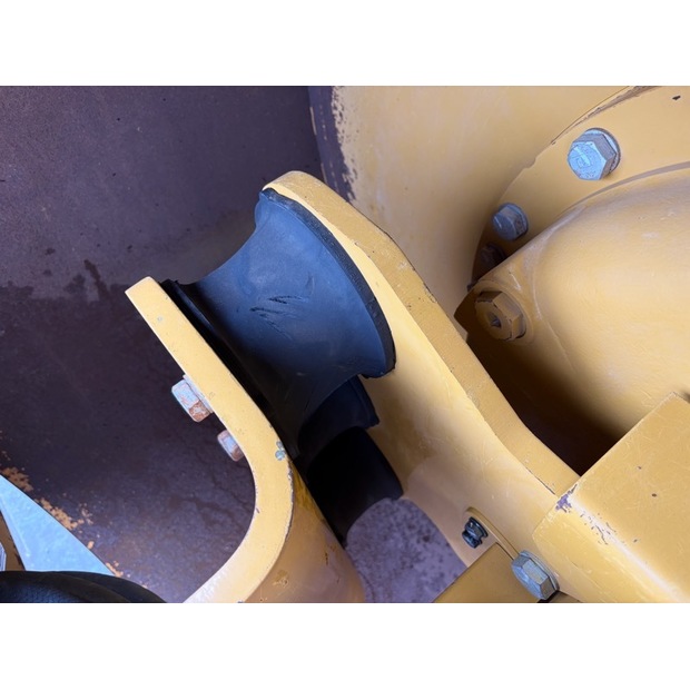2017 Caterpillar CS56B-48206741