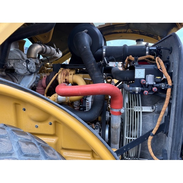 2017 Caterpillar CS56B-48206757