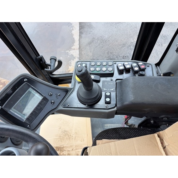 2017 Caterpillar CS56B-48206766