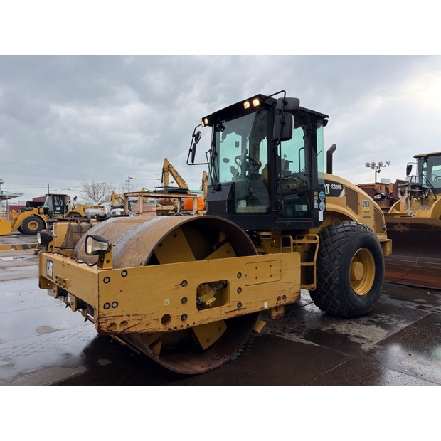 2017 Caterpillar CS56B-48206771