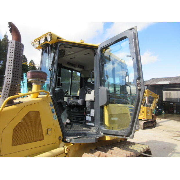 2016 Komatsu D37PX-23-48206925