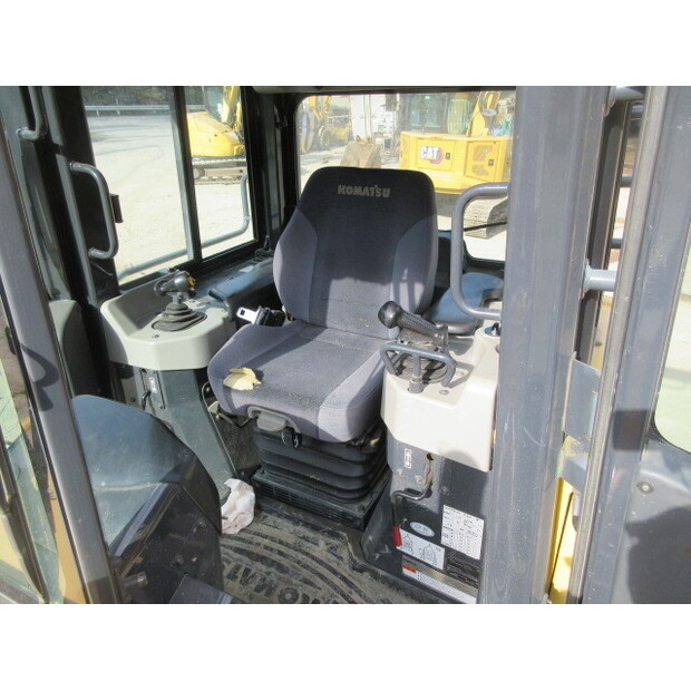 2016 Komatsu D37PX-23-48206927