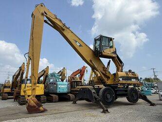 صورة ل حفارات بعجلات 2005 كاتربيلر M325C للبيع في مصر