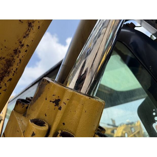 2005 Caterpillar M325C-48207054