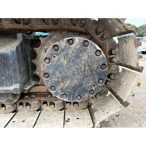 2001 هيتاشى ZX225USR-48207402
